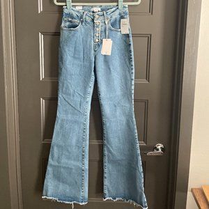 NWT Good American Good Legs Flares, sz 4/27